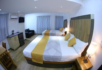 Hotel Vicentina allows 18 year olds to book a room