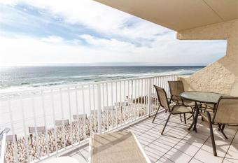 Island Echos 4th-5th Floor Condos has Balcony rooms