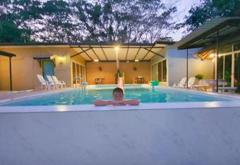 Tahjeen Riverhome has Balcony rooms