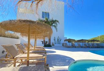 The Olive Boutique Suites & Spa has Balcony rooms