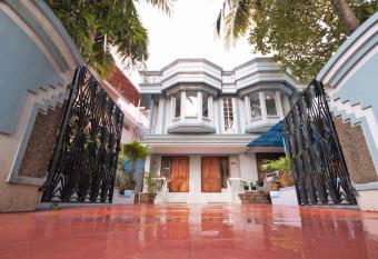 Sea View Apartments has Balcony rooms