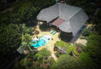 Che Che Vule by SeVi Exclusive Beach Villa has Balcony rooms