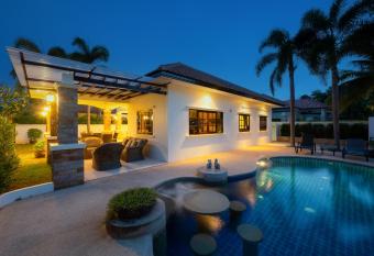 Orchid Paradise Homes OPV 15 allows 18 year olds to book a room