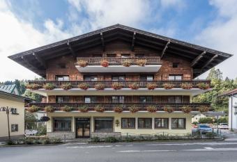 Heinrichshof has Balcony rooms