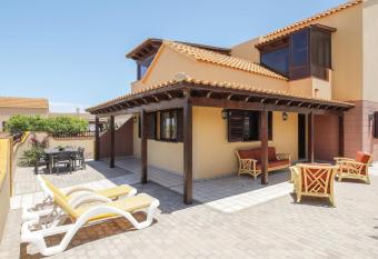 Villa Maria has Balcony rooms