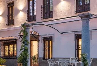 Casa Rural Villa San Juan allows 18 year olds to book a room