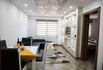 Apartman Lara has Balcony rooms