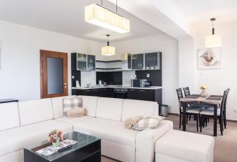 AC Apartment High Tatras View - Ve  k   Lomnica has Balcony rooms