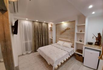 SEA ROOM Nesebar has Balcony rooms