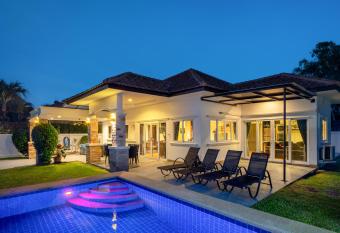 Orchid Paradise Homes OPV 31 allows 18 year olds to book a room