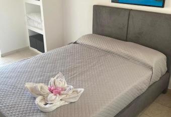 Karampinis has Balcony rooms