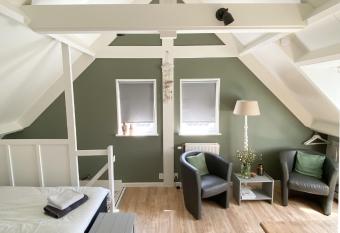 B&B Dichtbij Zee allows 18 year olds to book a room