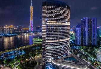 Guangzhou Elegant Hotel allows 18 year olds to book a room