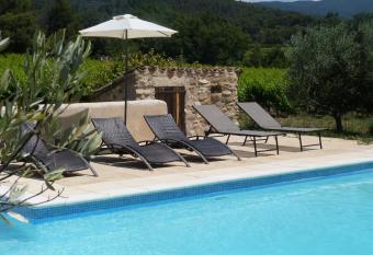 Appartement St Victor has Balcony rooms