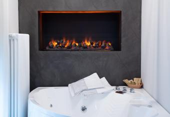 Locanda al Crap allows 18 year olds to book a room