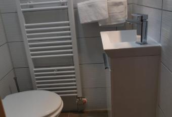 PLITVICE MAGIC has rooms with a private hot tub