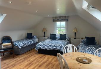 Drum Manor Apartment Hillsborough BT26 6PU allows 18 year olds to book a room