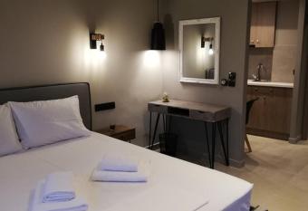 Dolora s rooms has Balcony rooms