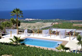 Finca Gaia La Segunda allows 18 year olds to book a room