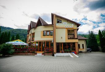 Pensiunea Floare de Col   has Balcony rooms