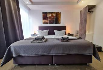 check-inn hotels - Essen has Balcony rooms