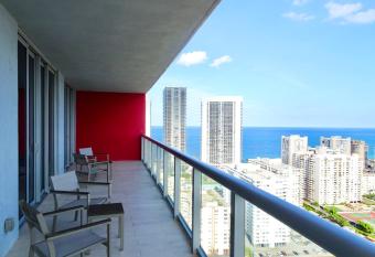 South Ocean Suites has Balcony rooms