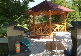 Casa Stefandra has Balcony rooms