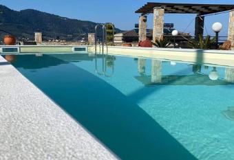 Annas Villa has Balcony rooms