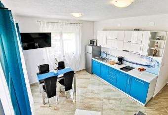 App La Vita e bella - Azzurro has Balcony rooms