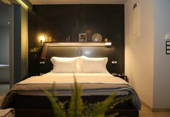 Rooster Suites has rooms with a private hot tub