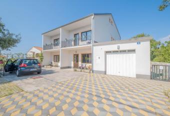 Apartman & Rooms Pejo has Balcony rooms