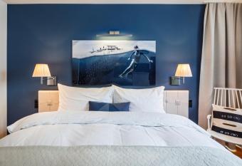 Hotel Seehof allows 18 year olds to book a room