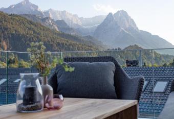 Apartment BergLoft 360 has Balcony rooms