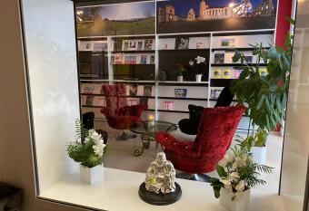 Boutique City Hotel Gallo allows 18 year olds to book a room