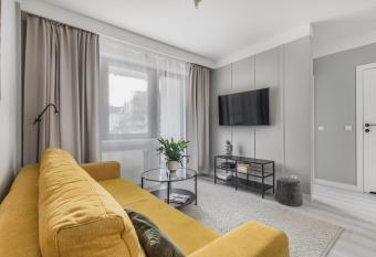 TS Nowe Miasto allows 18 year olds to book a room