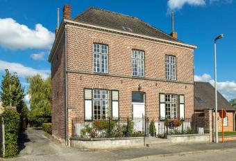 de Oude Brouwerij allows 18 year olds to book a room