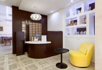 Ribeiro Hotel allows 18 year olds to book a room