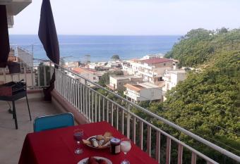 L angolo di Paradiso has Balcony rooms