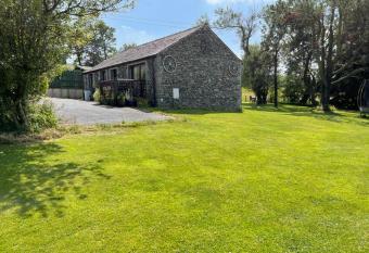 Lake District cottage in 1 acre gardens off M6 has Balcony rooms