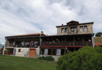 Prespes Lake View Family Apartment has Balcony rooms