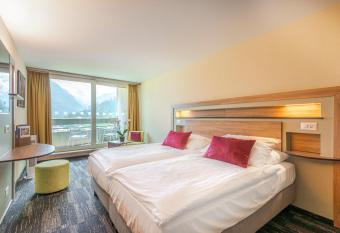 Metropole Swiss Quality Hotel has Balcony rooms