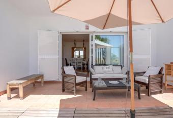 Michalete Fernando - S  lo Familias has Balcony rooms