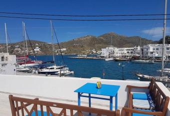 Yacht Front Studio - No 4 has Balcony rooms