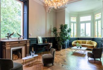 Ch  teau des Forges par Slow Village allows 18 year olds to book a room