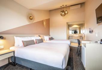 Nightcap at Manhattan Hotel allows 18 year olds to book a room