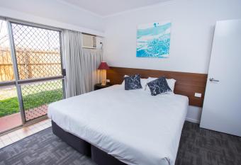 Wilsonton Hotel Toowoomba allows 18 year olds to book a room