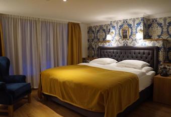 Hotel Walliserhof Zermatt has Balcony rooms