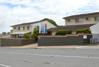 Mid City Motor Inn has Balcony rooms