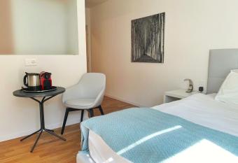 Guesthouse Lochergut allows 18 year olds to book a room