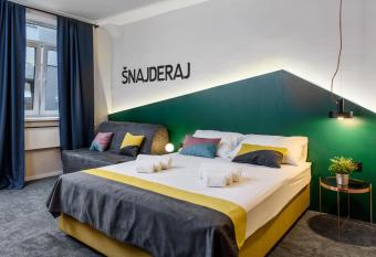 Stay Swanky Hostel allows 18 year olds to book a room